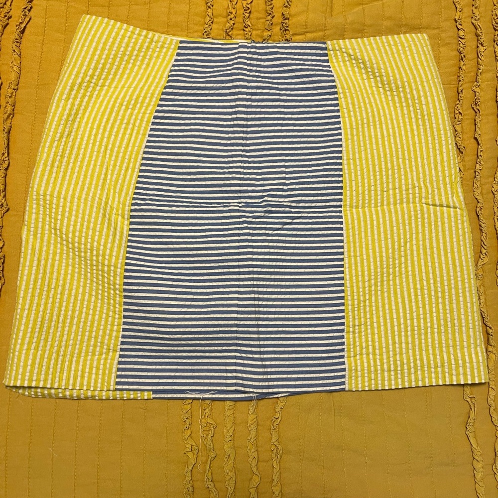 Vineyard vines two tone seersucker skirt